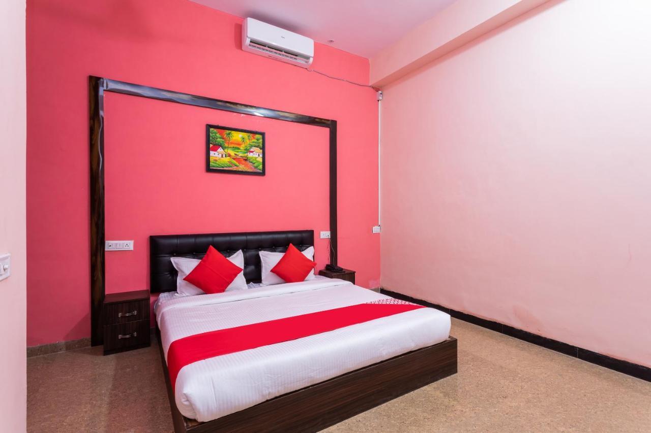 Oyo 35845 U-Turn Hotel Harsola Bagian luar foto