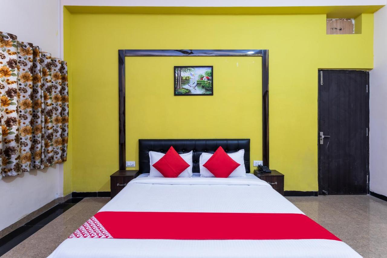 Oyo 35845 U-Turn Hotel Harsola Bagian luar foto