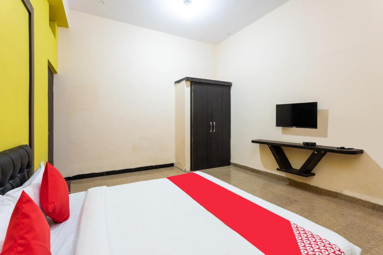 Oyo 35845 U-Turn Hotel Harsola Bagian luar foto