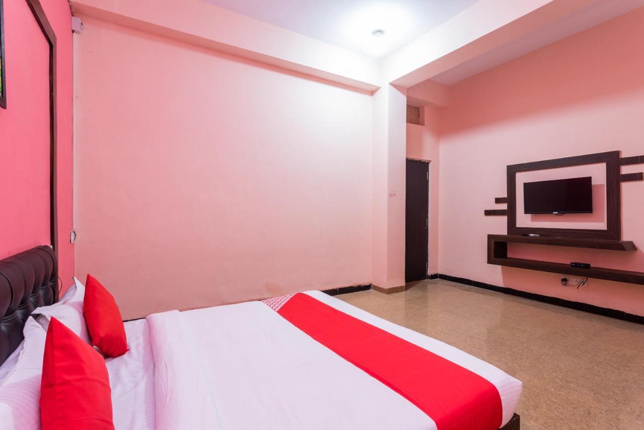 Oyo 35845 U-Turn Hotel Harsola Bagian luar foto